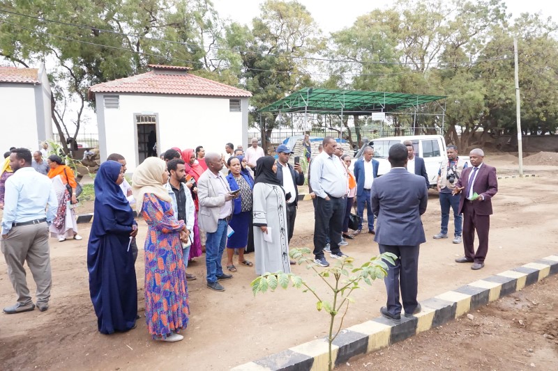 thumbnail of  Members of the Ethiopian Parliament acknowledge CIFOR-ICRAF’s active role
