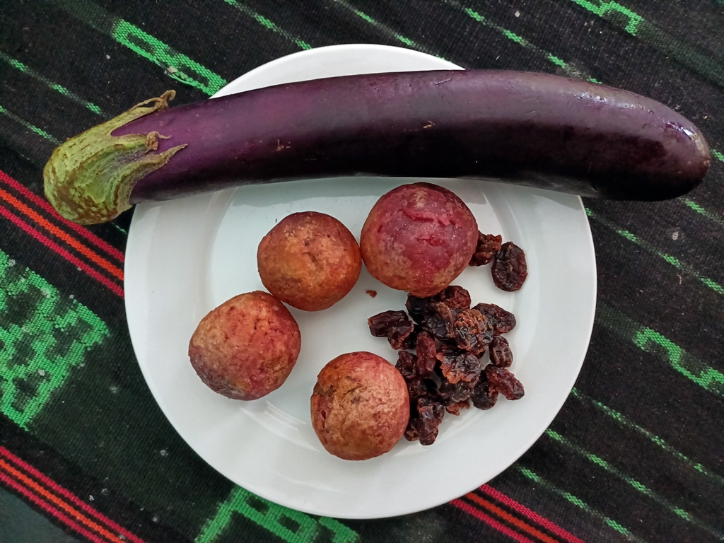 thumbnail of  Scientists call for protection of fruit and vegetable biodiversity   